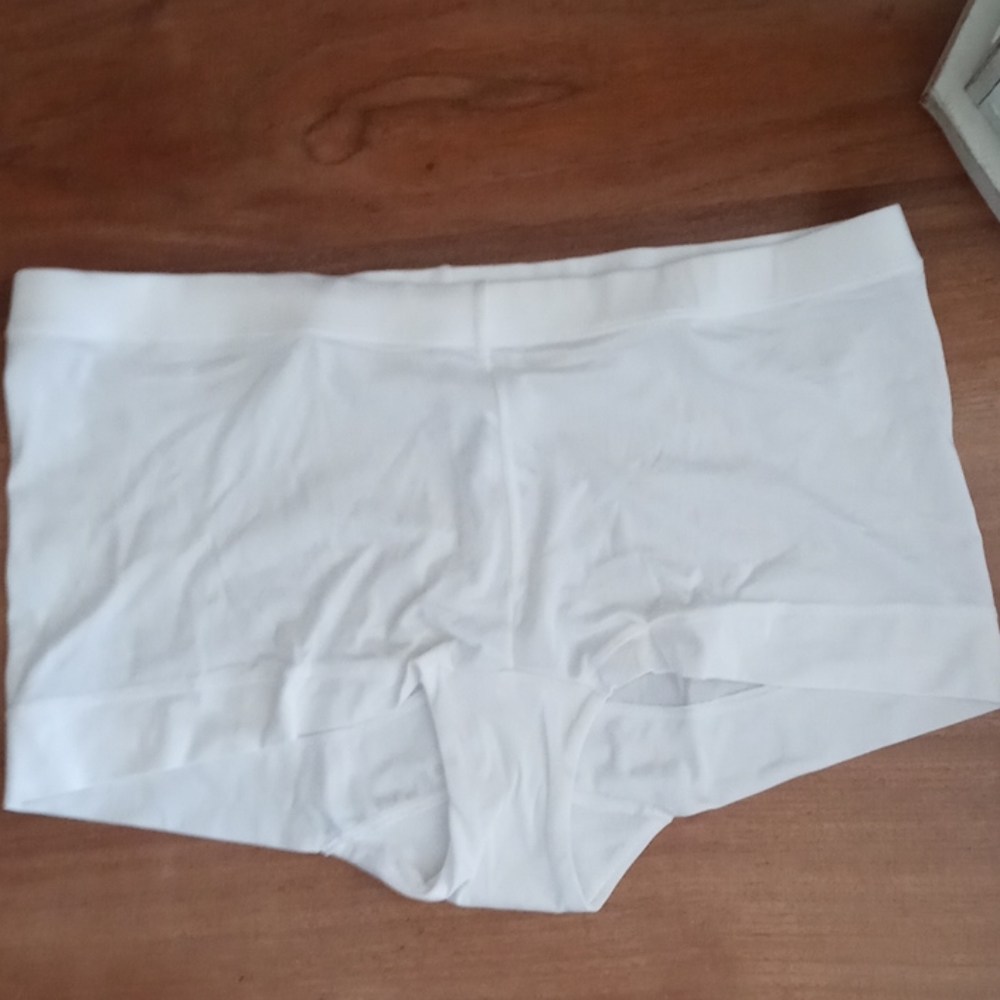 Maidenform boy shorts